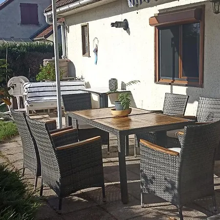 アパート Gite Ebreuil エブルイユ